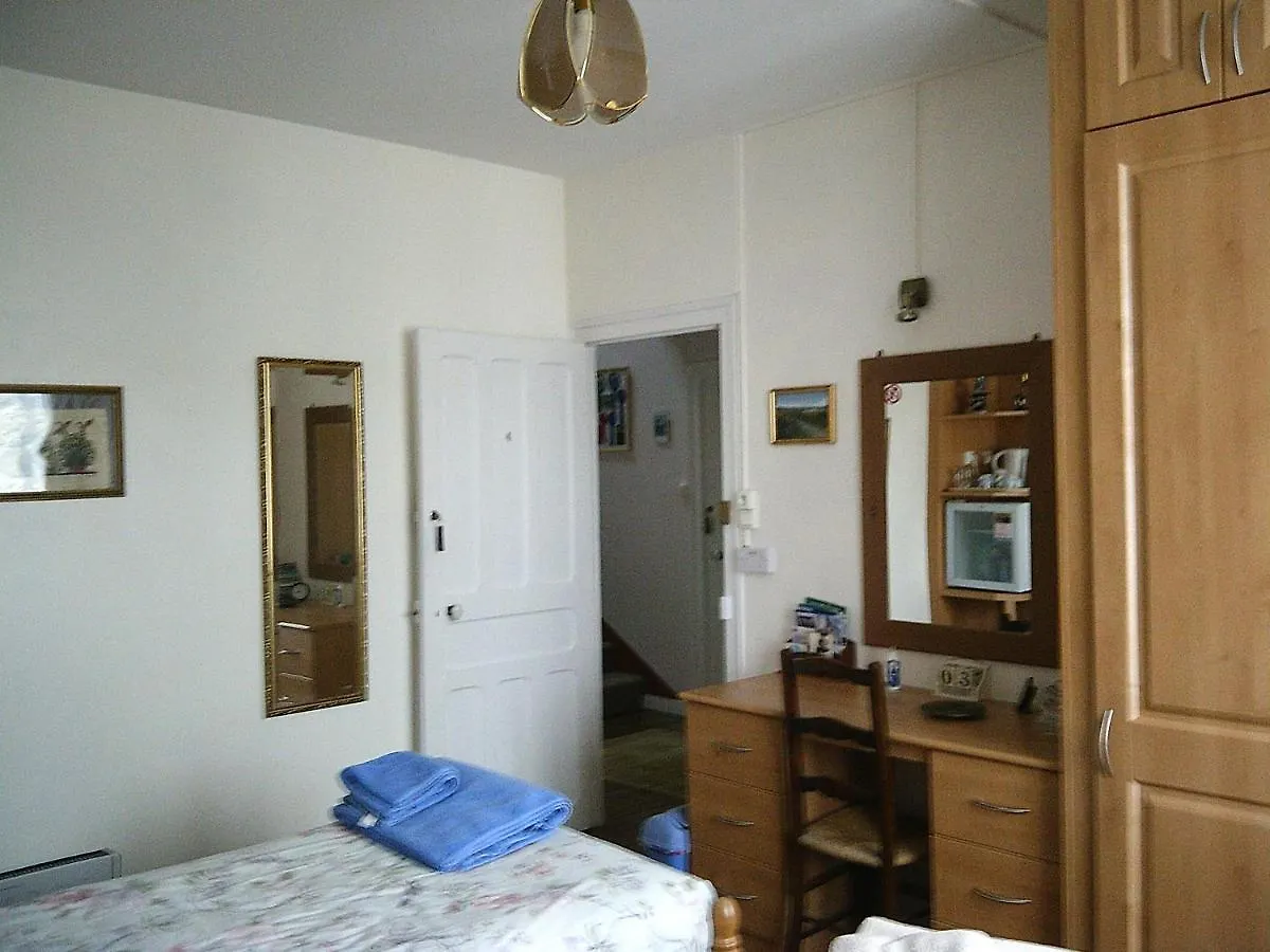Webb'S Of Glomel Bed & Breakfast