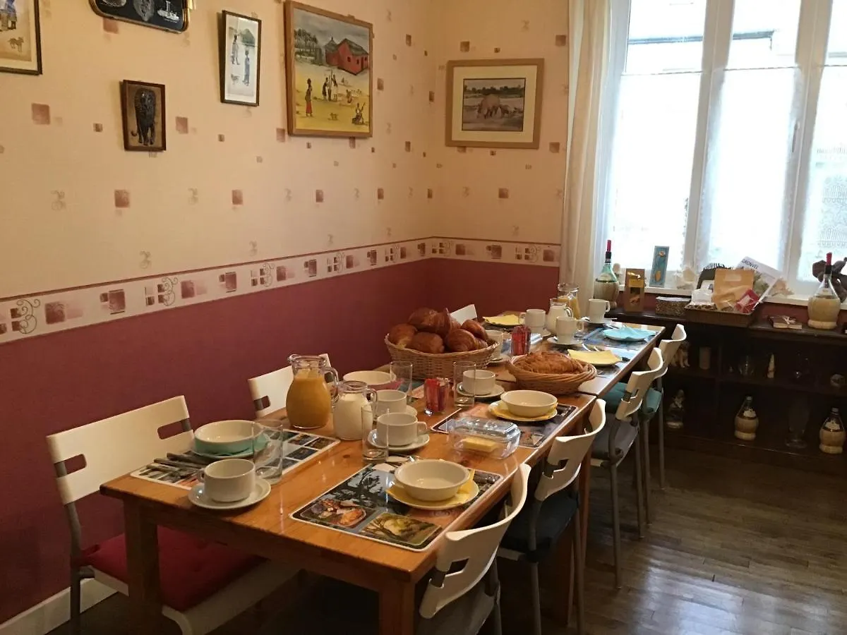 Webb'S Of Glomel Bed & Breakfast France