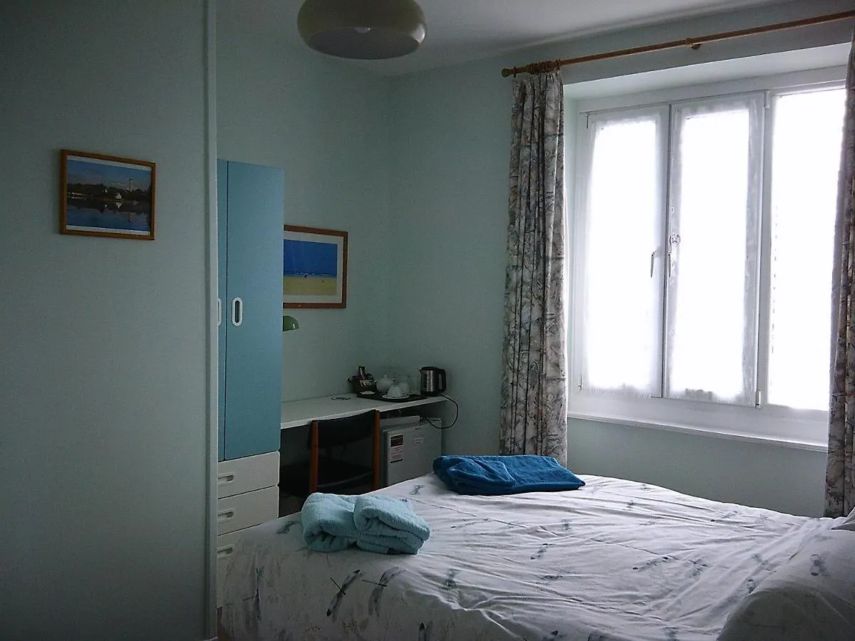 Webb'S Of Glomel Bed & Breakfast